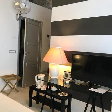 Sanctus Syrus 4 * Albenga